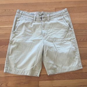 Men's American Eagle tan shorts